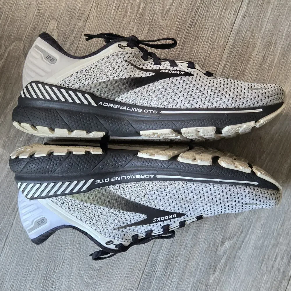 Brooks Shoes Womens 11 B White Black 1203531b135 Adrenaline 22 GTS